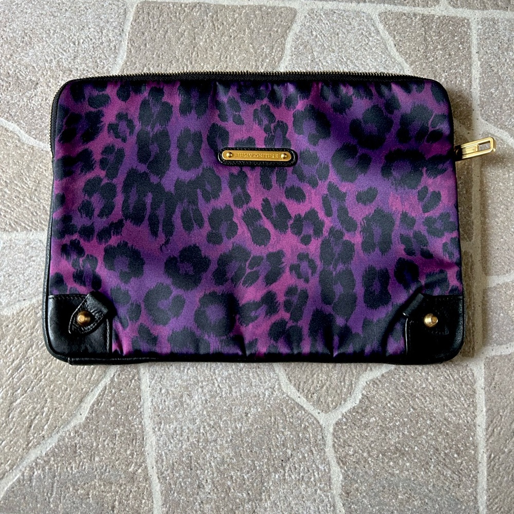 Juicy Couture purple leopard iPad/laptop sleeve with zipper. Never used!